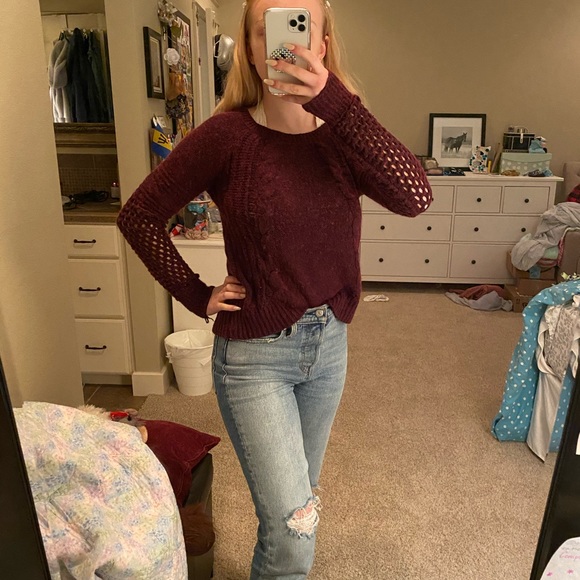 American Eagle sweater - Picture 2 of 5